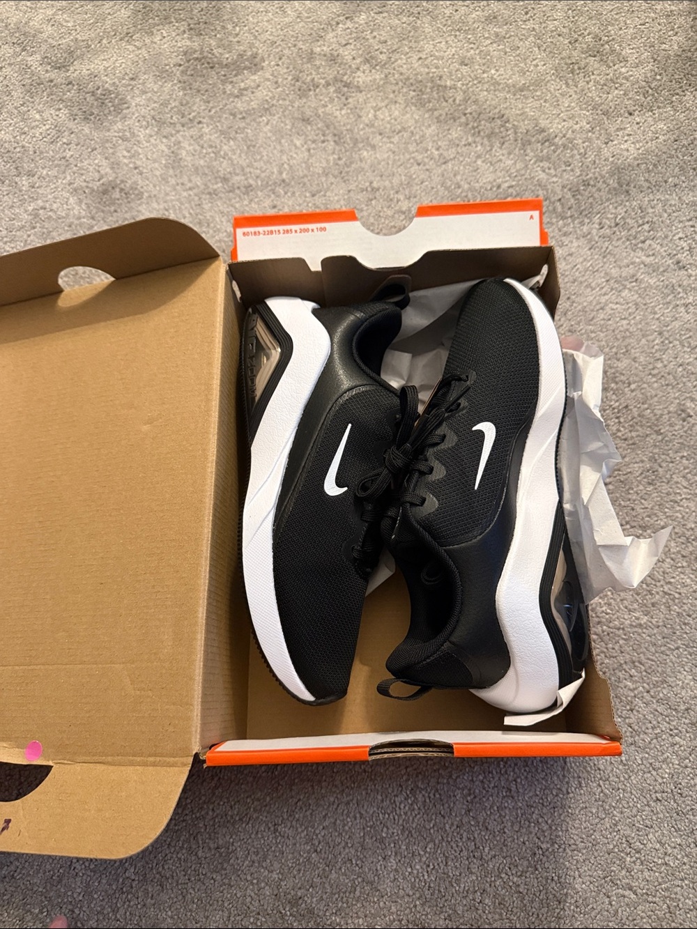 Nike Air Zoom Bella 7 Sneakers